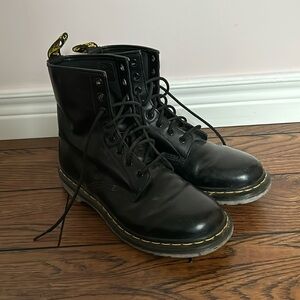 Dr Martens 1460 Women’s Smooth Leather Lace Up Boot Size 10